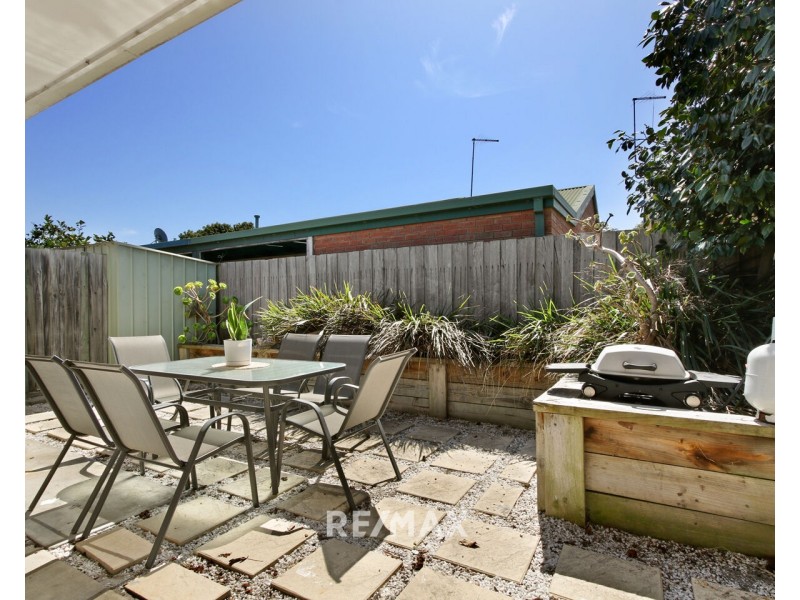 2/63 Myer Street, Lakes Entrance VIC 3909