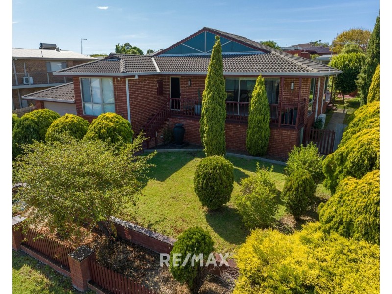 9 Stirling Drive, Lakes Entrance VIC 3909
