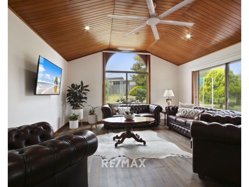 9 Stirling Drive, Lakes Entrance VIC 3909