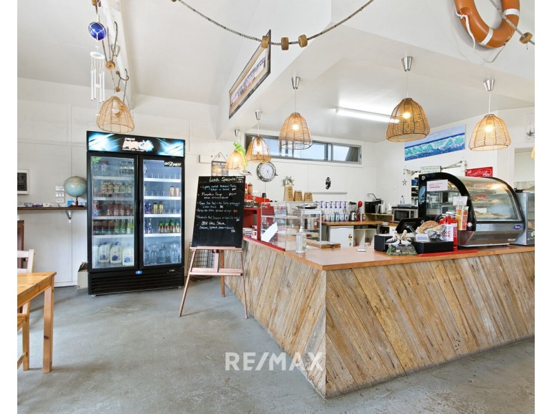 54 Marine Parade, Lakes Entrance VIC 3909