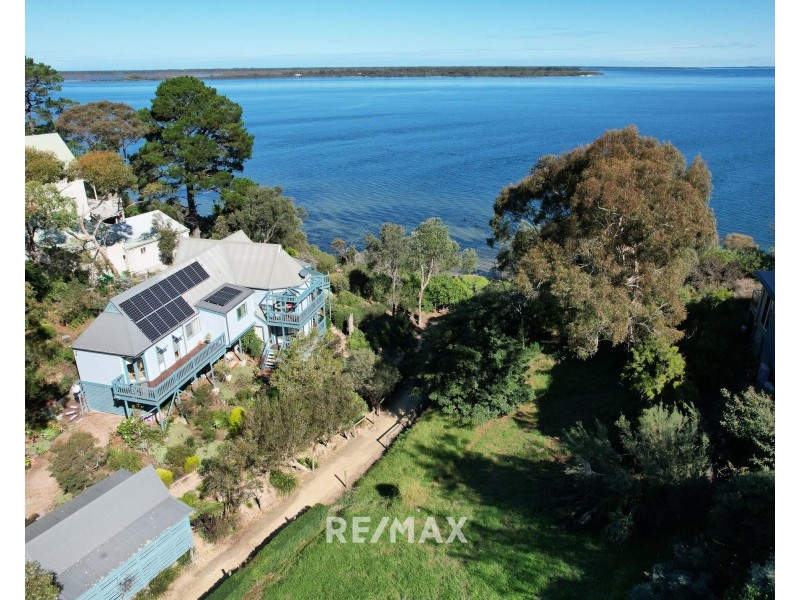 3/35 Adsal Court, Metung VIC 3904