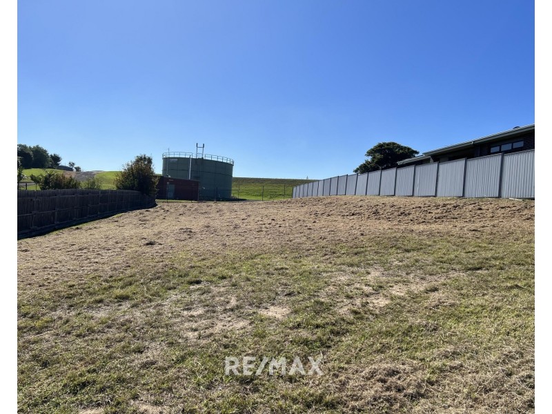 16 Tower Hill Court, Kalimna VIC 3909