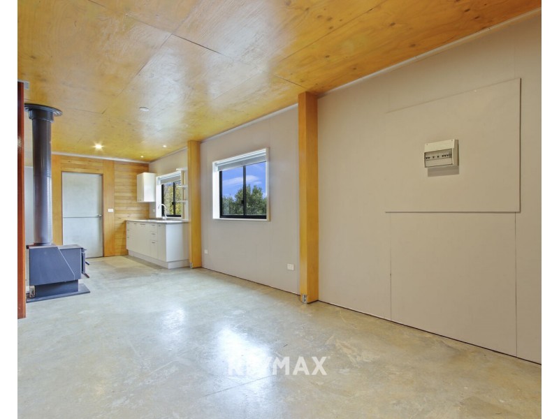 4 Gay Street, Lakes Entrance VIC 3909