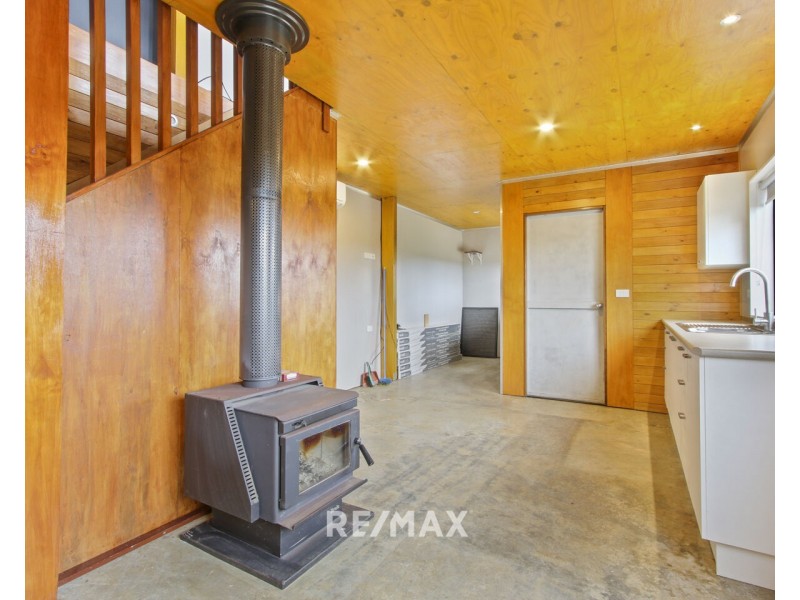 4 Gay Street, Lakes Entrance VIC 3909