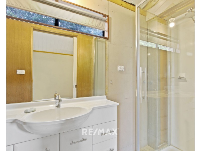 4 Gay Street, Lakes Entrance VIC 3909