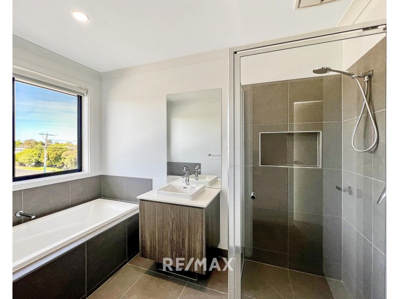 1/58 Capes Road, Lakes Entrance VIC 3909