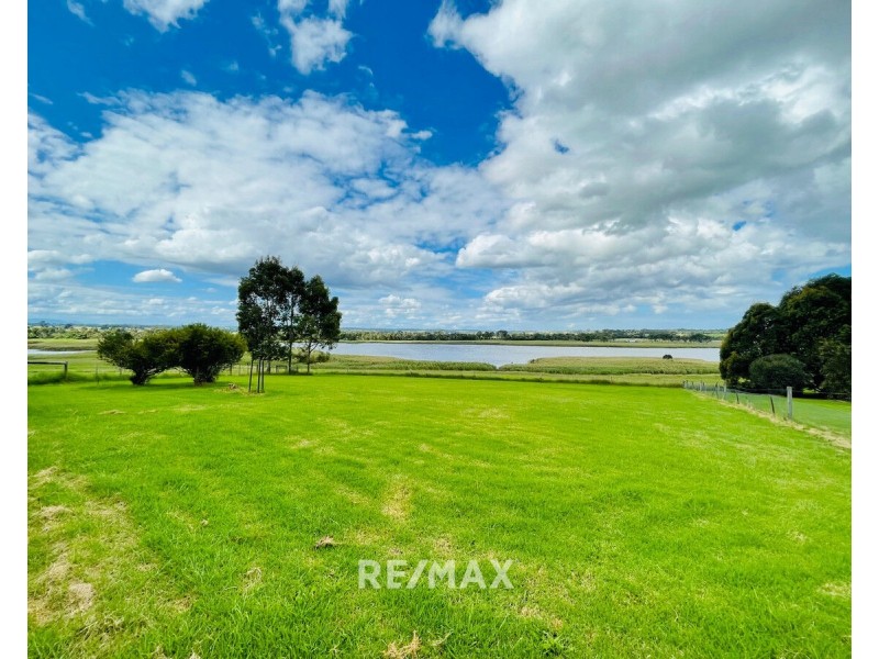 42 Howletts Landing, Metung VIC 3904