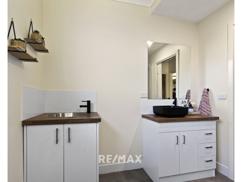 52 Main Road, Buchan VIC 3885