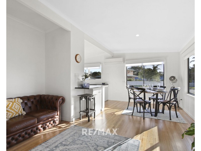 22 Eastern Beach Road, Lakes Entrance VIC 3909