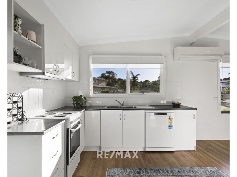 22 Eastern Beach Road, Lakes Entrance VIC 3909