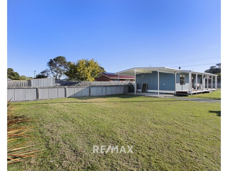 22 Eastern Beach Road, Lakes Entrance VIC 3909