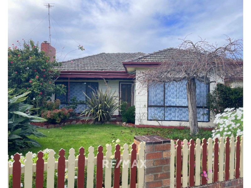 66 Carpenter Street, Lakes Entrance VIC 3909