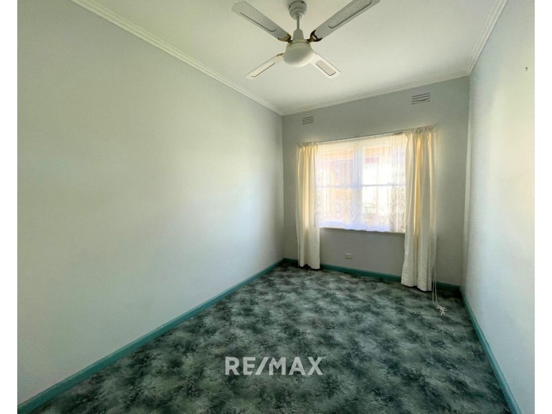 66 Carpenter Street, Lakes Entrance VIC 3909