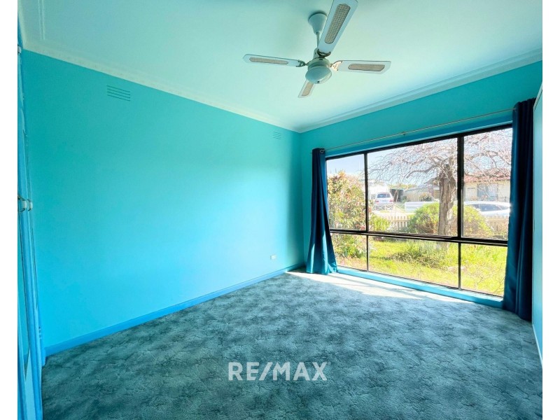 66 Carpenter Street, Lakes Entrance VIC 3909