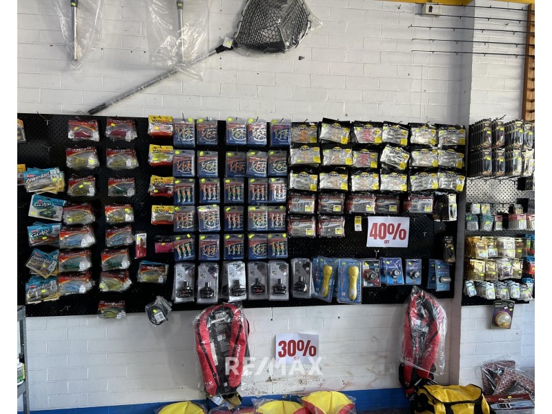 243 Esplanade, Lakes Entrance VIC 3909