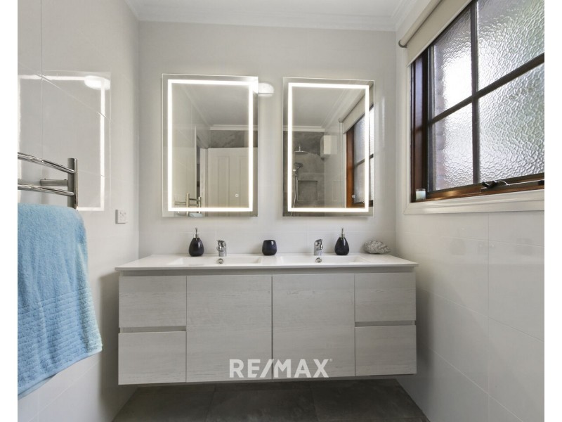 1/4 Lake Grove, Metung VIC 3904