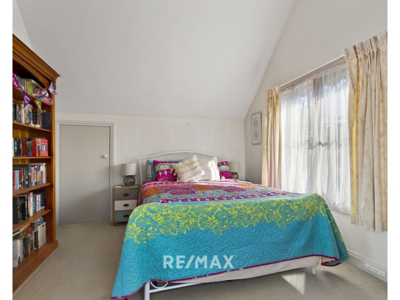 1/4 Lake Grove, Metung VIC 3904