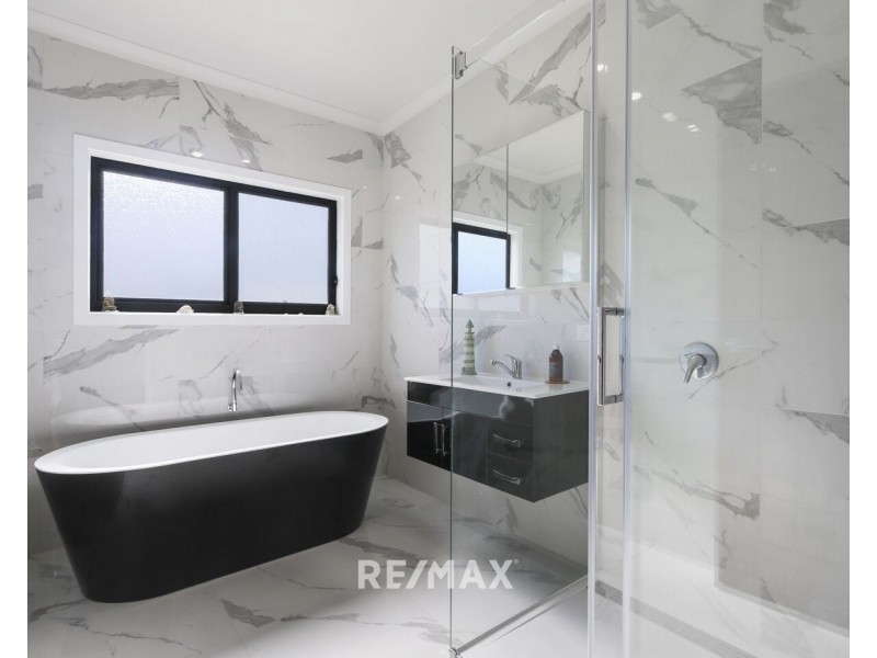 2 Matthew Avenue, Metung VIC 3904