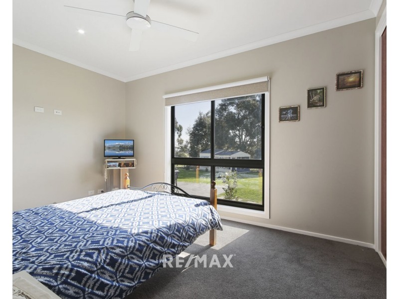 2 Matthew Avenue, Metung VIC 3904
