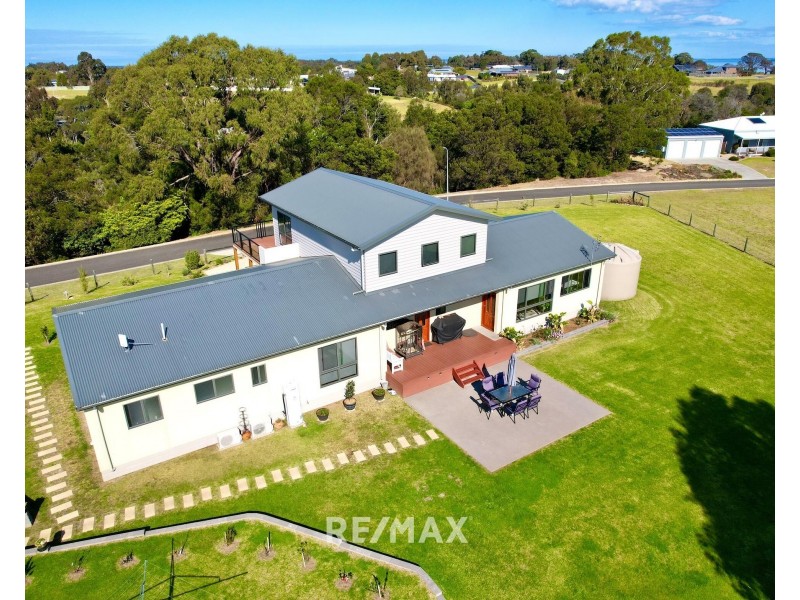 2 Matthew Avenue, Metung VIC 3904