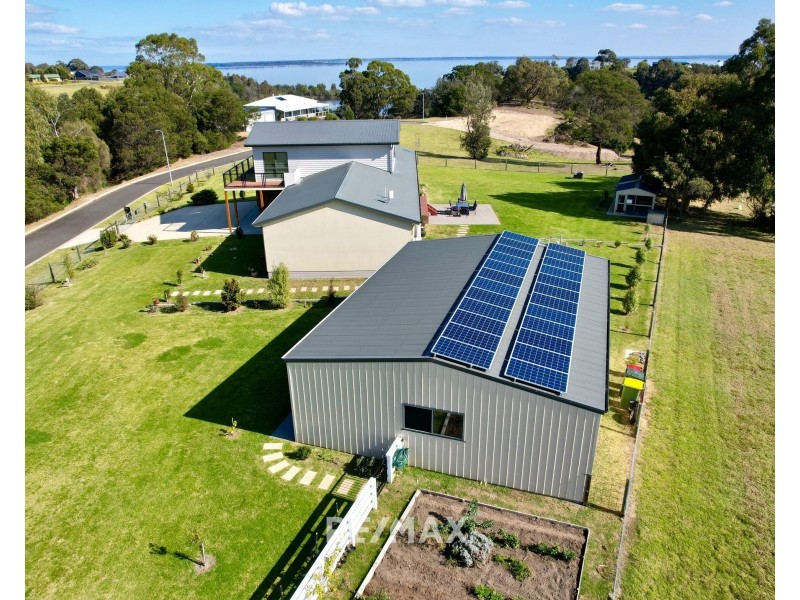 2 Matthew Avenue, Metung VIC 3904
