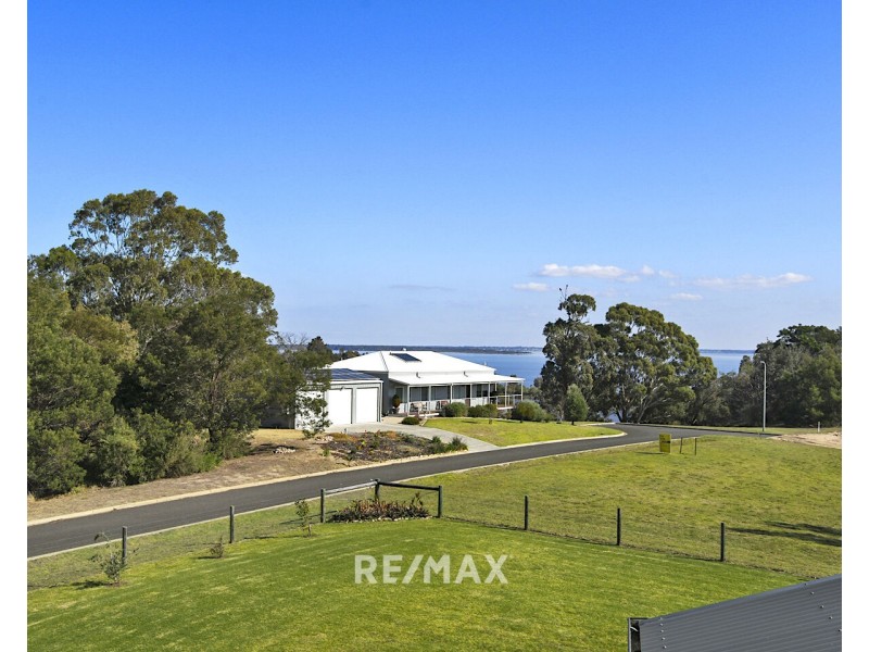 2 Matthew Avenue, Metung VIC 3904