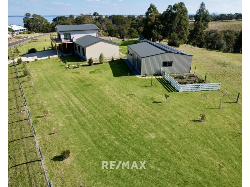 2 Matthew Avenue, Metung VIC 3904