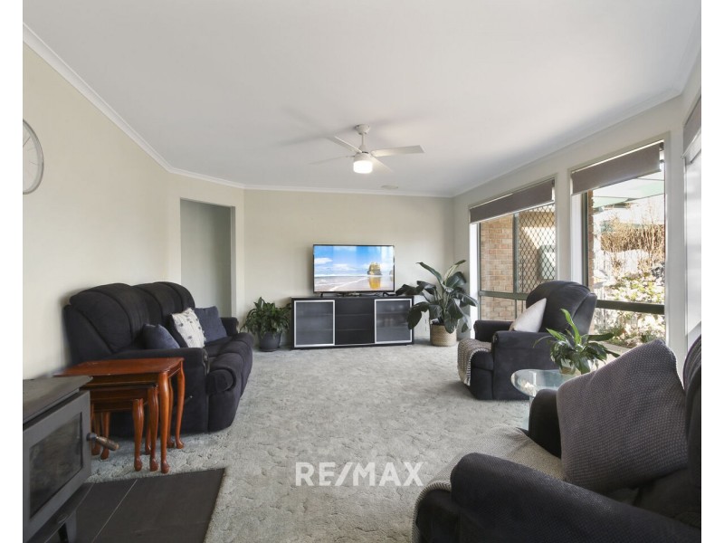 2/8 Jemmeson Street, Lakes Entrance VIC 3909