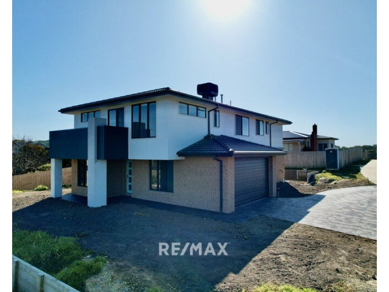 1/58 Capes Road, Lakes Entrance VIC 3909