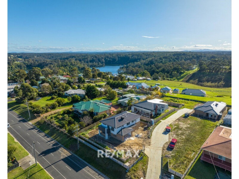 1/58 Capes Road, Lakes Entrance VIC 3909