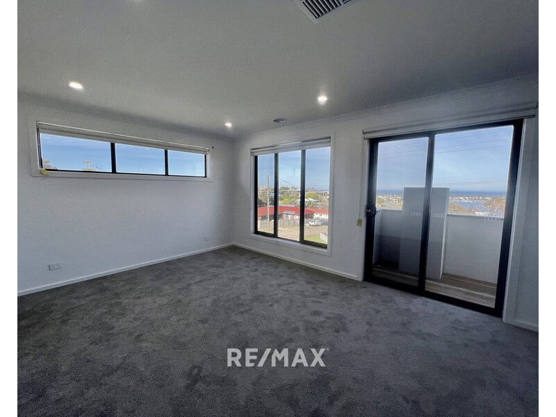 1/58 Capes Road, Lakes Entrance VIC 3909