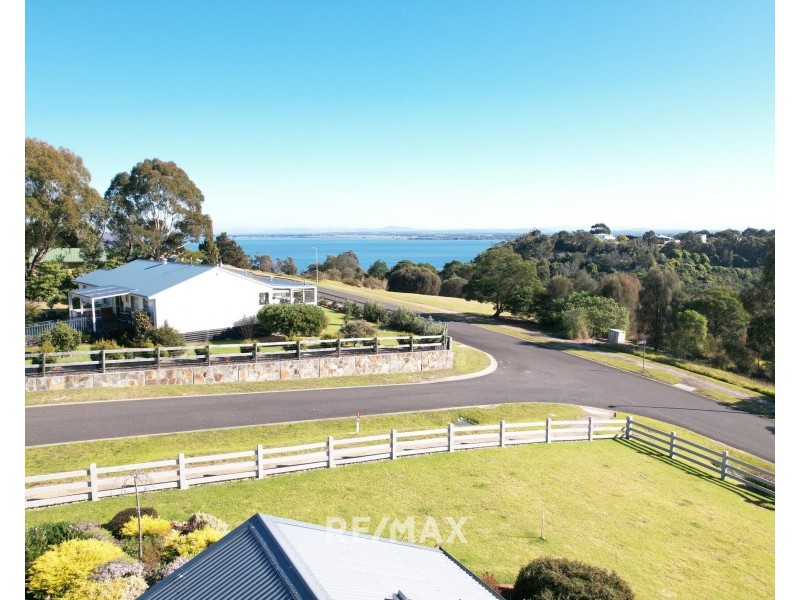 1 Ruth Street, Metung VIC 3904