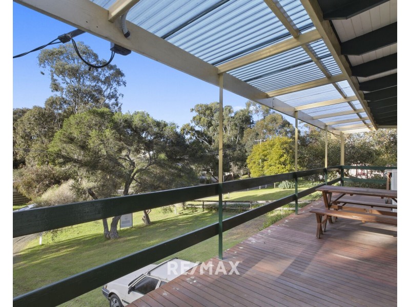 11 David Road, Metung VIC 3904