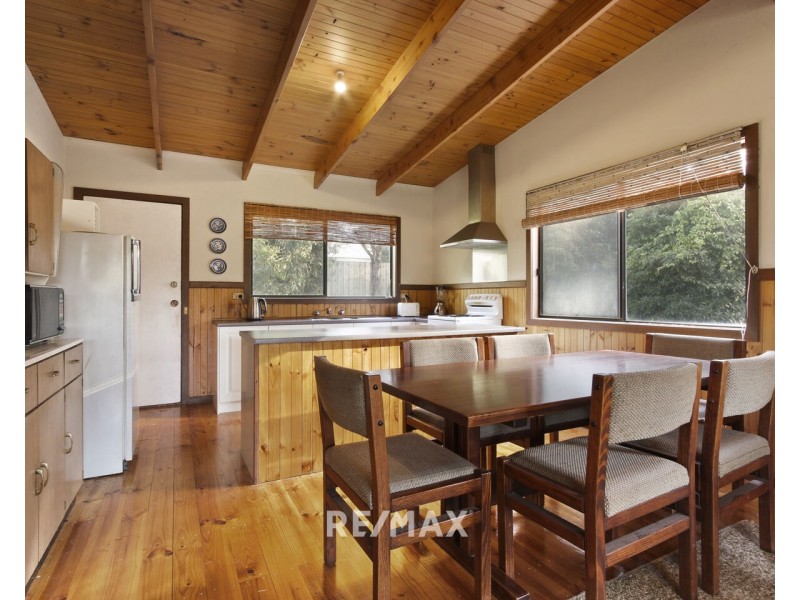 11 David Road, Metung VIC 3904