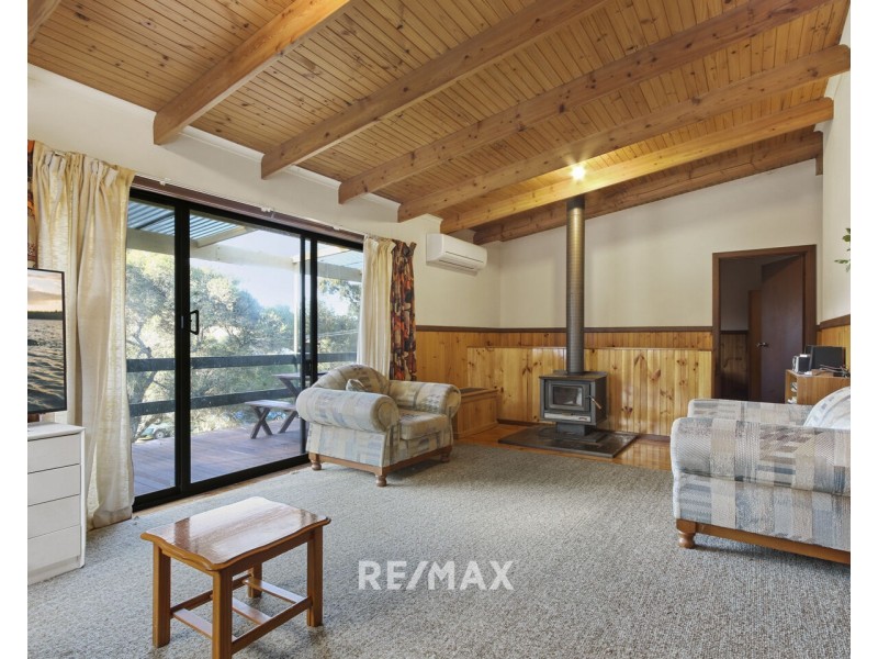 11 David Road, Metung VIC 3904