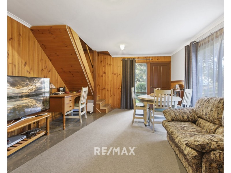 11 David Road, Metung VIC 3904