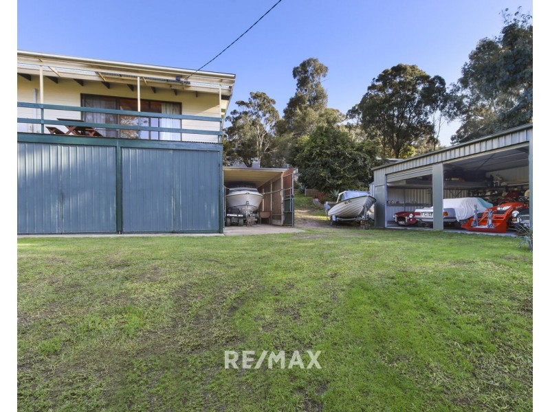 11 David Road, Metung VIC 3904