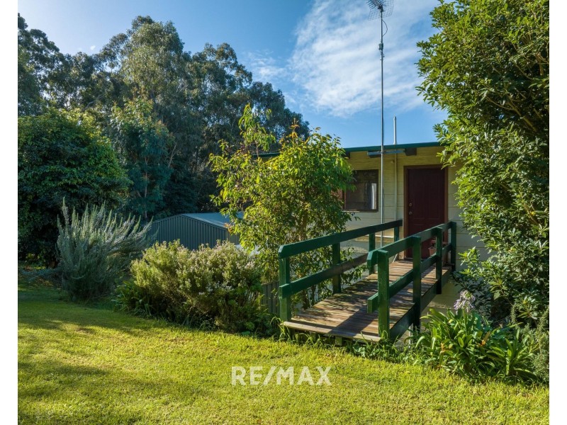 11 David Road, Metung VIC 3904