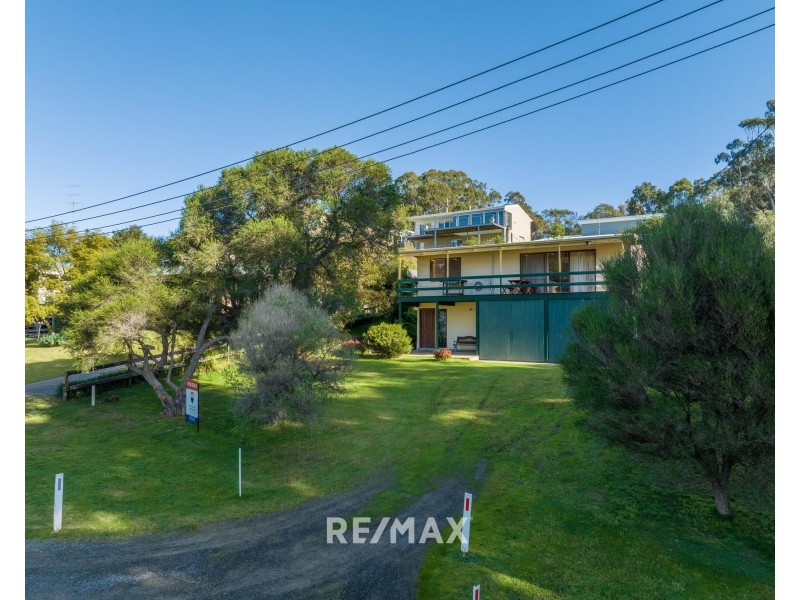 11 David Road, Metung VIC 3904