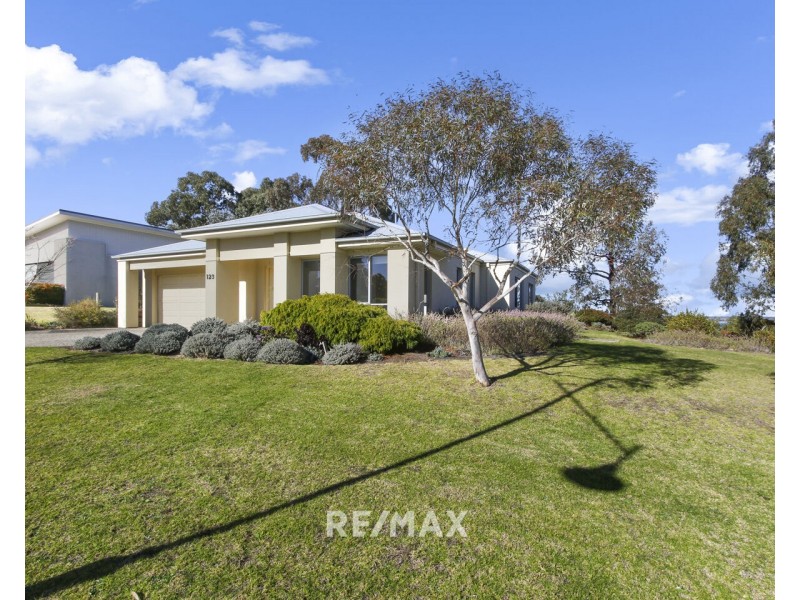 123 Kings Cove Boulevard, Metung VIC 3904