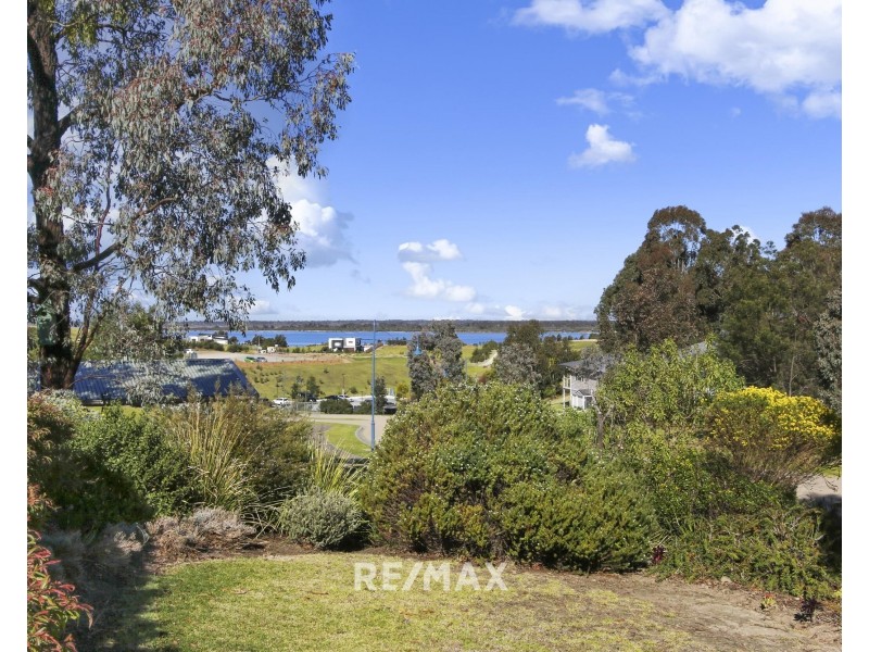 123 Kings Cove Boulevard, Metung VIC 3904