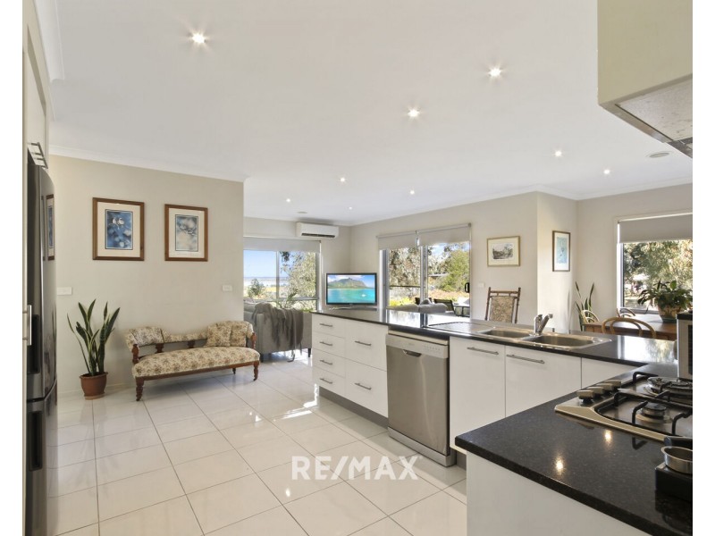 123 Kings Cove Boulevard, Metung VIC 3904