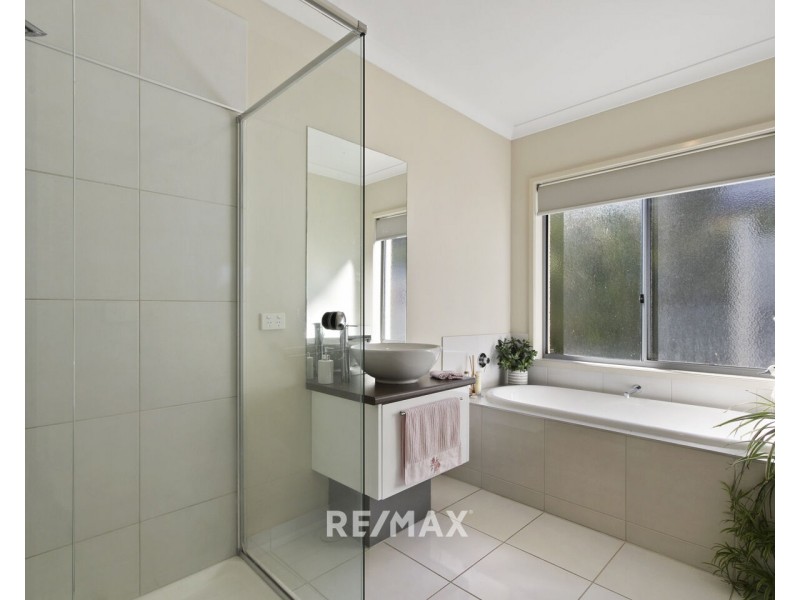 123 Kings Cove Boulevard, Metung VIC 3904