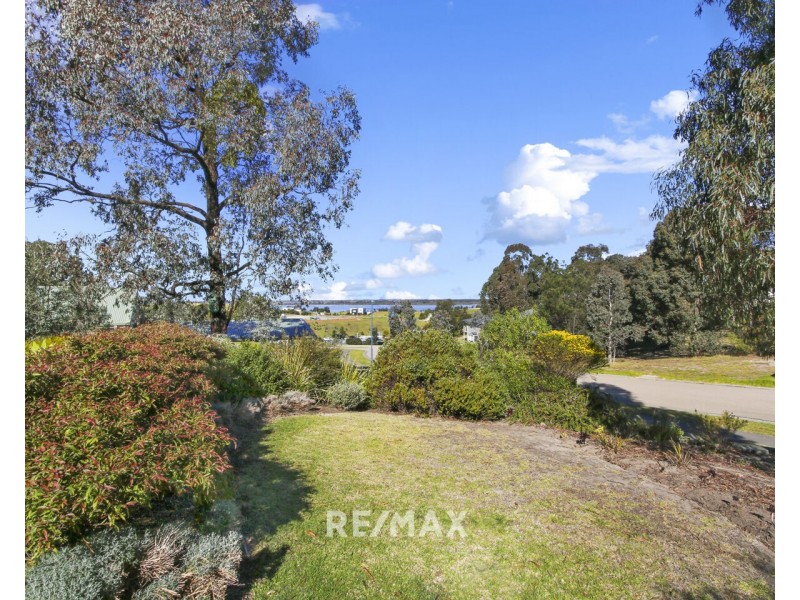 123 Kings Cove Boulevard, Metung VIC 3904