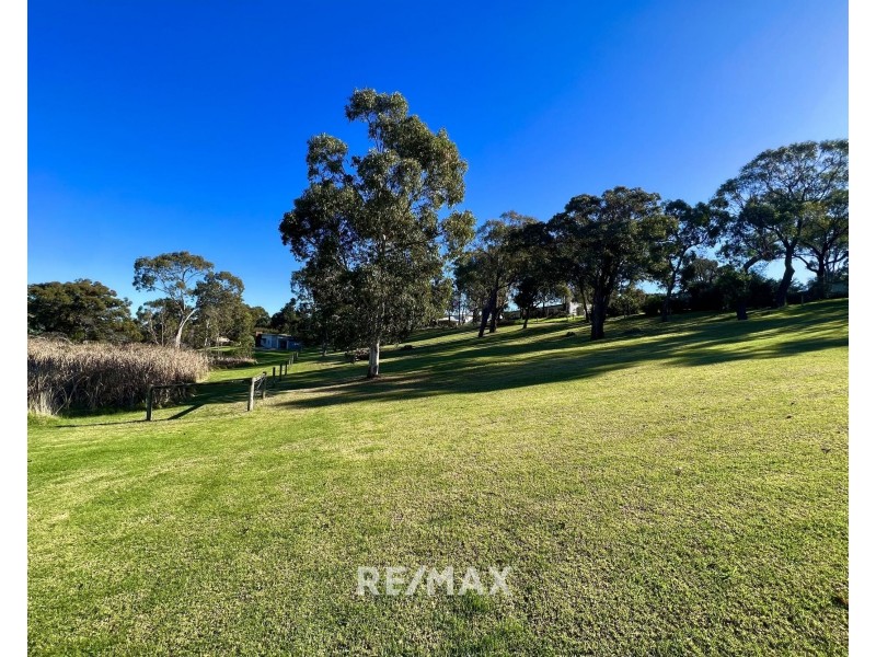 14 The Fields, Metung VIC 3904
