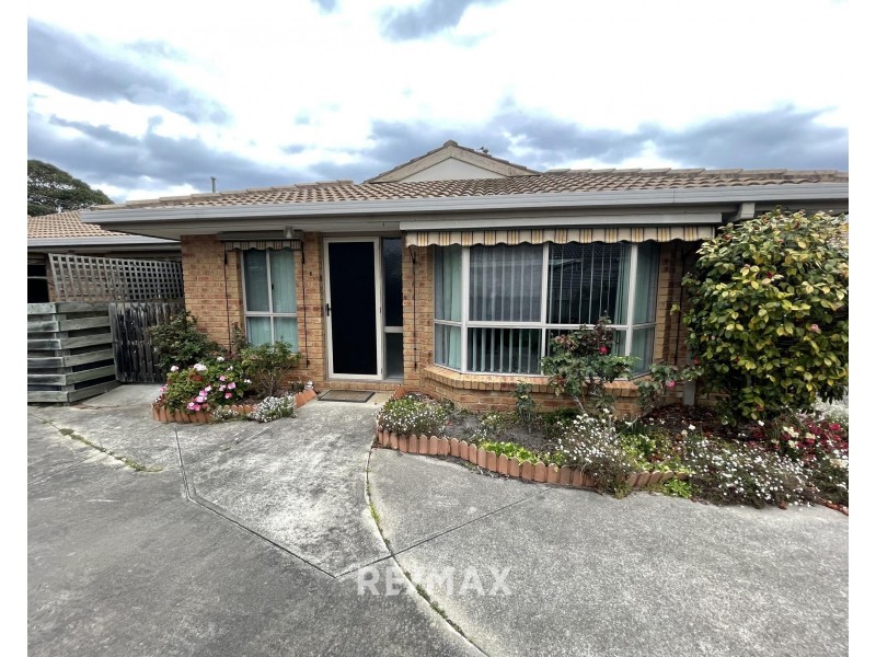 2/37 Carpenter, Lakes Entrance VIC 3909