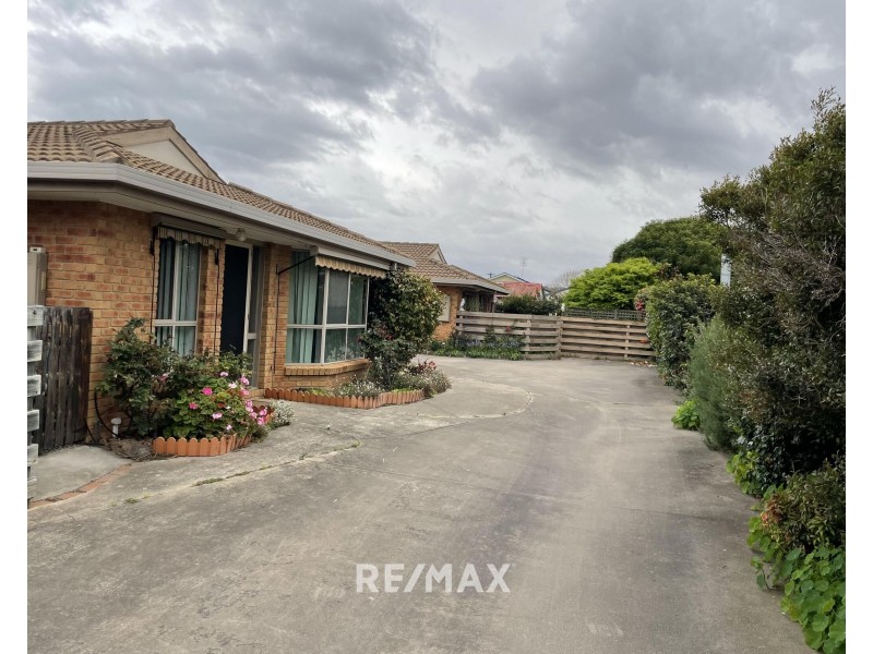 2/37 Carpenter, Lakes Entrance VIC 3909