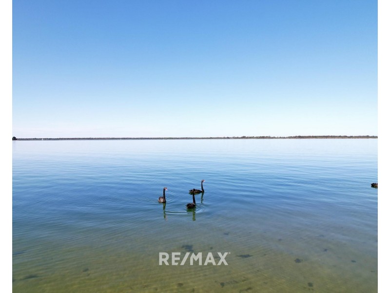 50 Beach Road, Metung VIC 3904