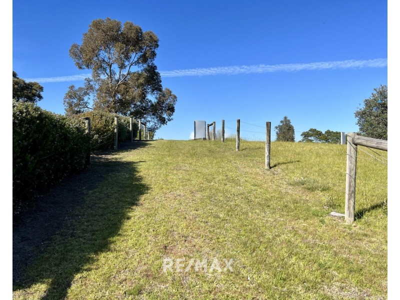 9 The Sanctuary, Metung VIC 3904