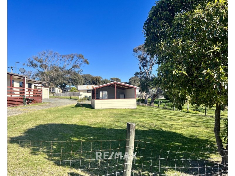 13 Bulmer Street, Lake Tyers Beach VIC 3909